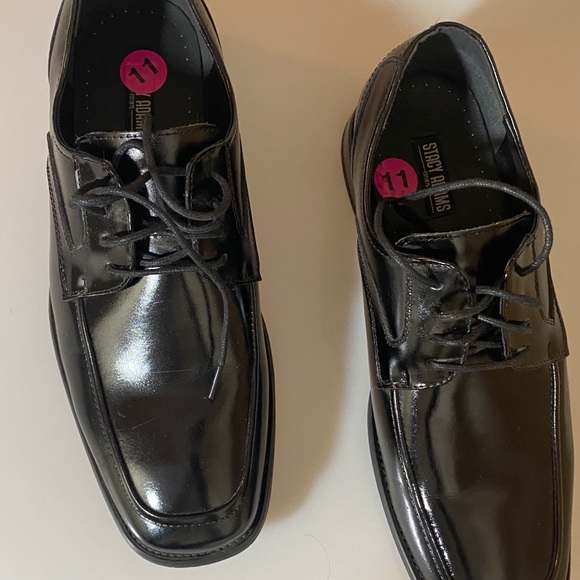 Dress shoes - Picture 1 of 4